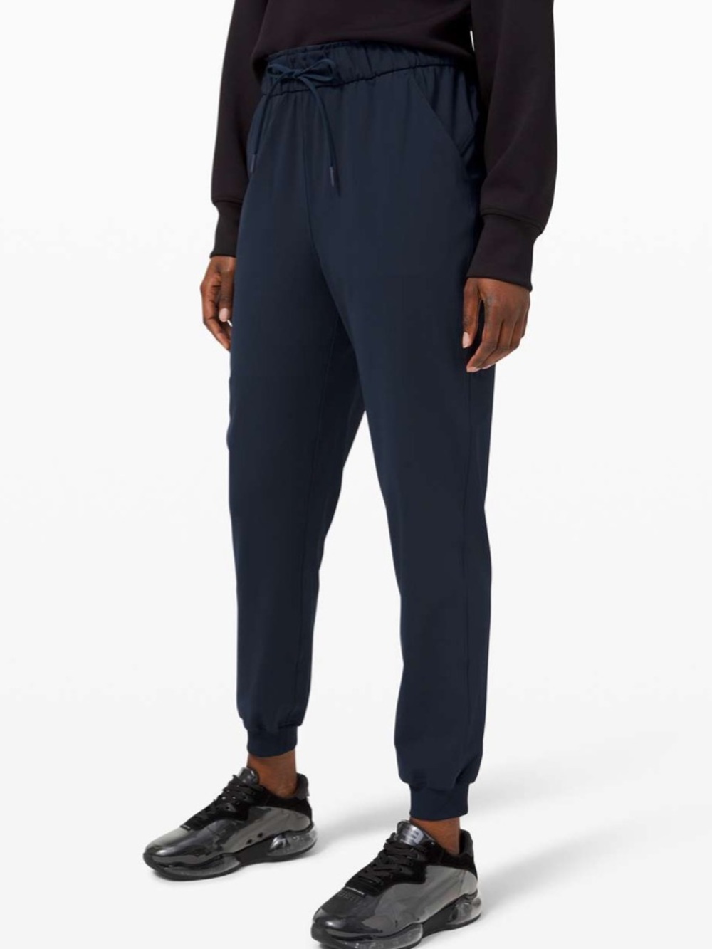 Lululemon Keep Moving Jogger
True Navy